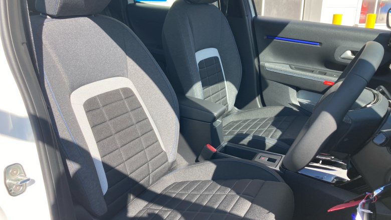 Citroen C3 83kW Plus 44kWh 5dr Auto Electric Hatchback